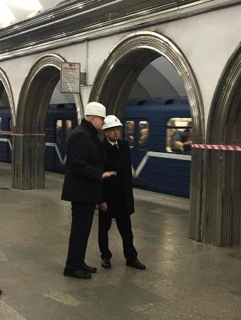 Александр Беглов и Владимир Гарюгин. Фото: ГУП "Петербургский метрополитен"