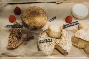 28, 29 и 30 июня на Долгоозёрном рынке пройдёт традиционный фестиваль Сырный Weekend