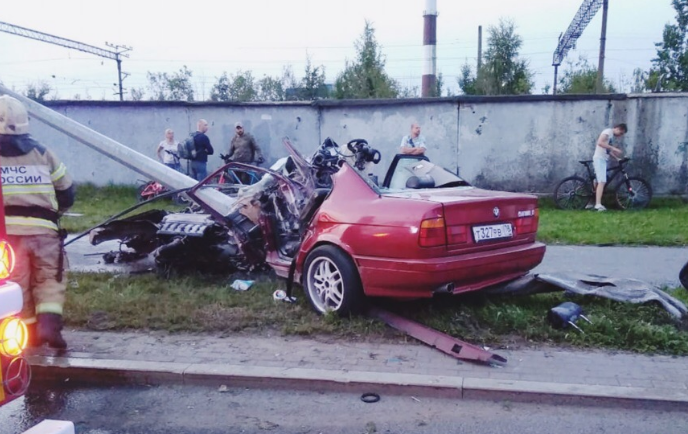 Дтп на суздальском проспекте. Авария на Суздальском проспекте. Авария на Суздальском проспекте СПБ.