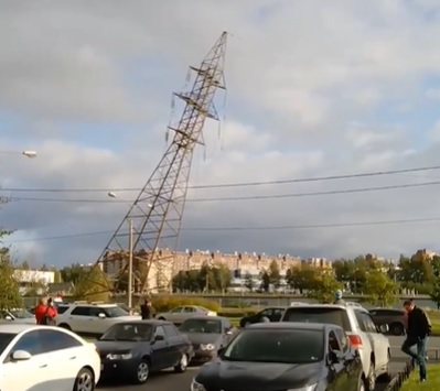 Расширение лэп приморского. Лэп в приморском районе. Вышка с проводами. Линии электропередач. Высоковольтные столбы.