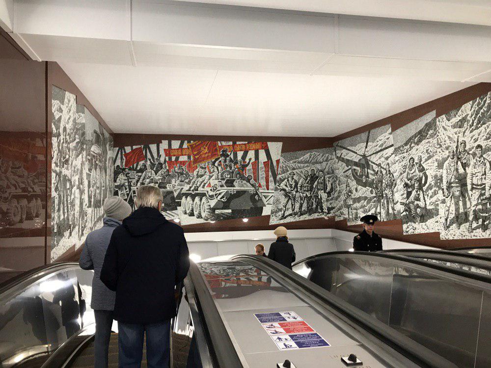 GazetaSPb показывает, как станция "Проспект Славы" выглядит внутри