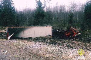 Появились кадры с места смертельного ДТП в Лужском районе