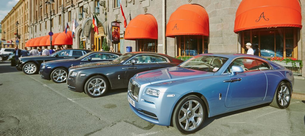 В России продали рекордное количество машин Rolls-Royce