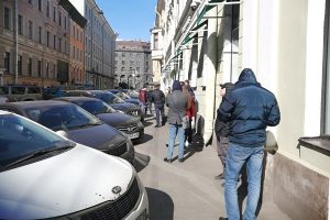 В центре Санкт-Петербурга стало непривычно пусто