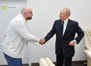 Москва в шоке: Собчак опасается, что вся тусовка "уже заразилась"