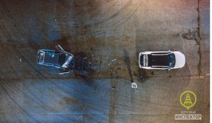 Lada и Kia не поделили пустой перекресток Яхтенной и Богатырского