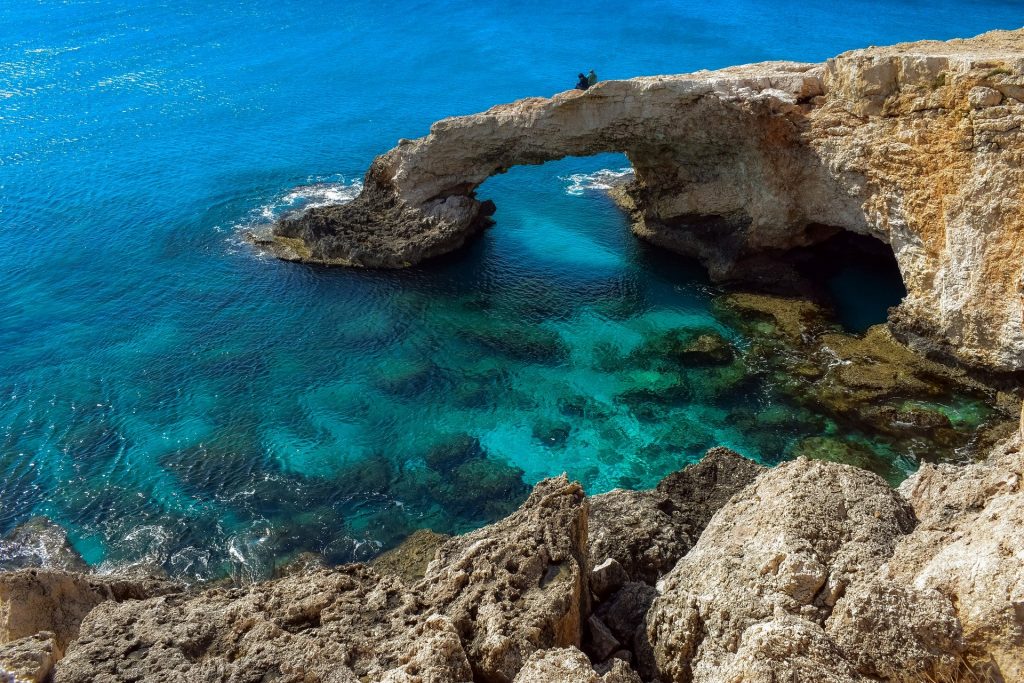 Стало известно, когда Кипр начнет принимать туристов