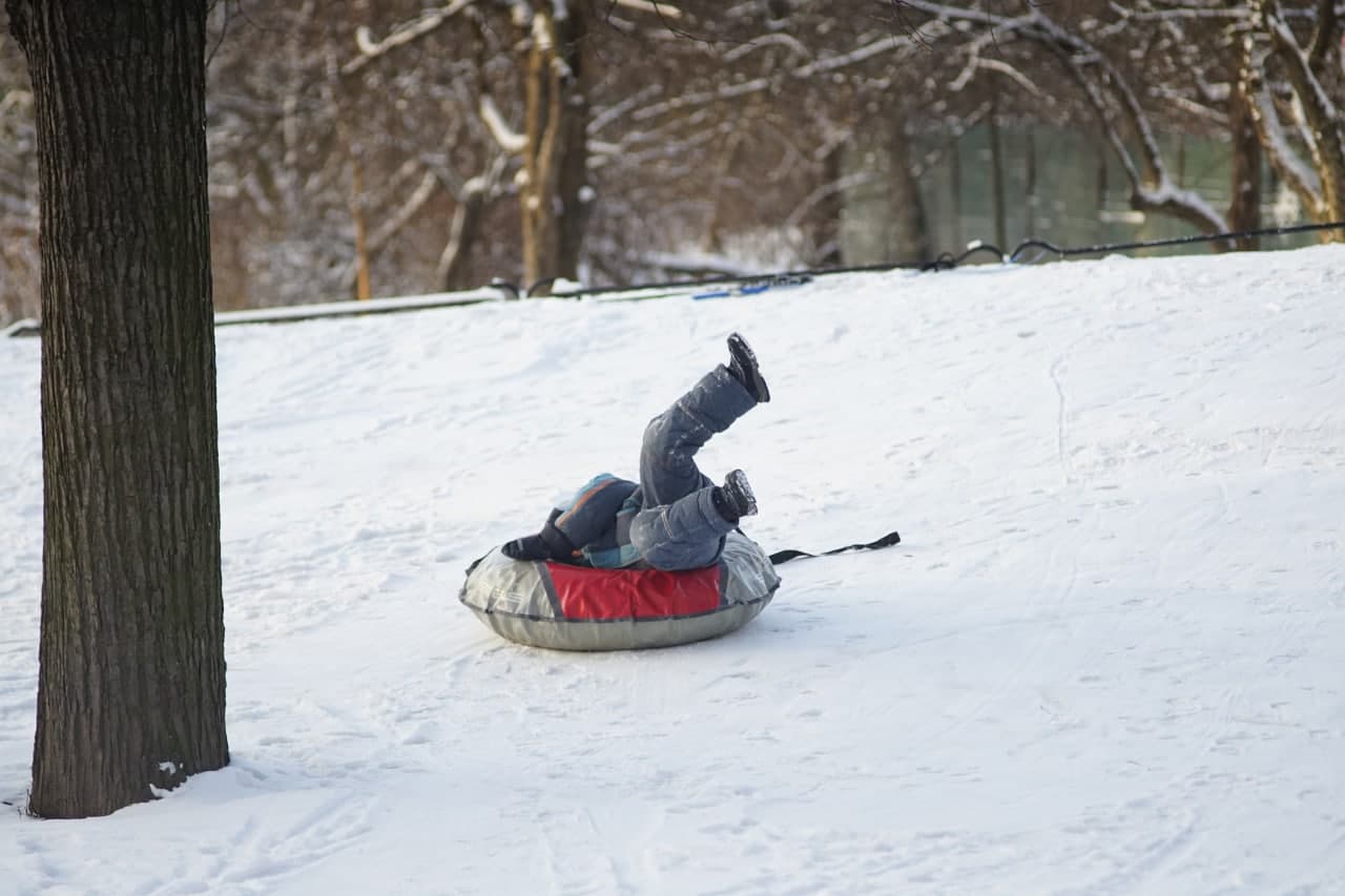 Как петербуржцы катаются на смертельно опасных "ватрушках" - фоторепортаж Gazeta.SPb