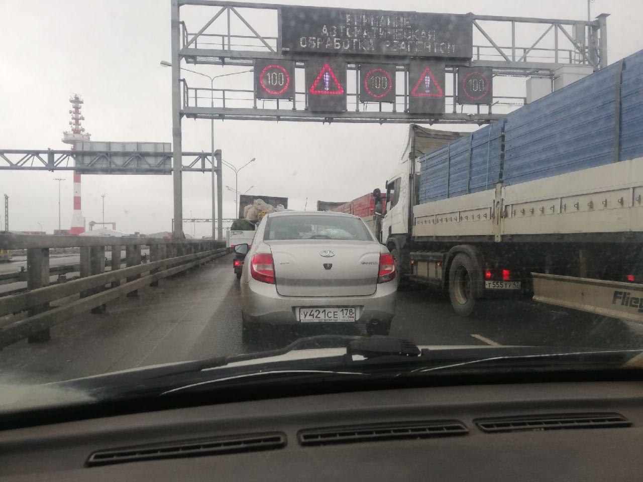 Водитель санкт петербург. Туннель на каде у Кронштадта. Тоннель на КАД В районе Кронштадта. Пробки на КАД В сторону Кронштадта. Авария на каде в СПБ сейчас в сторону Кронштадта.