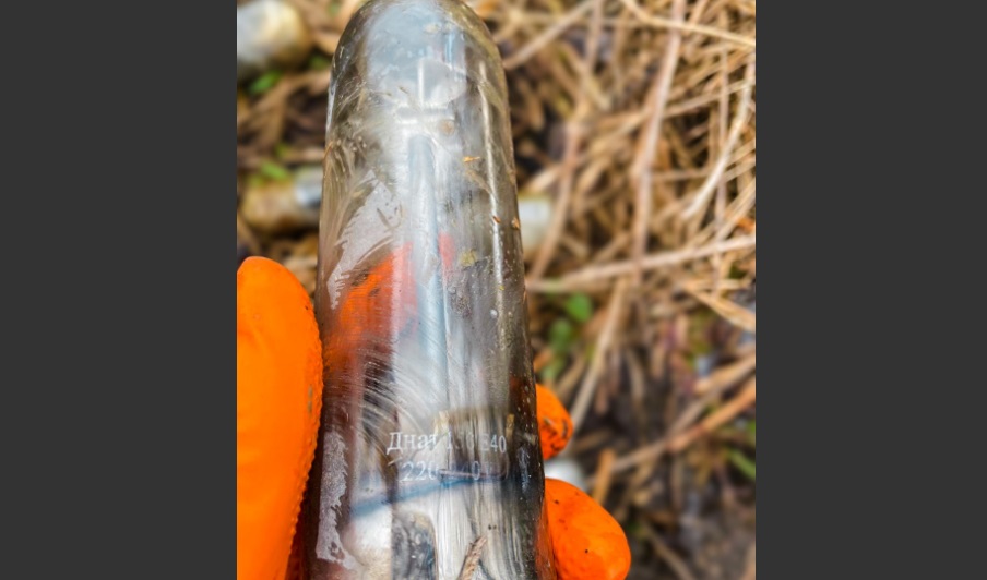 На пустыре в Пушкине нашли 16 ртутьсодержащих ламп