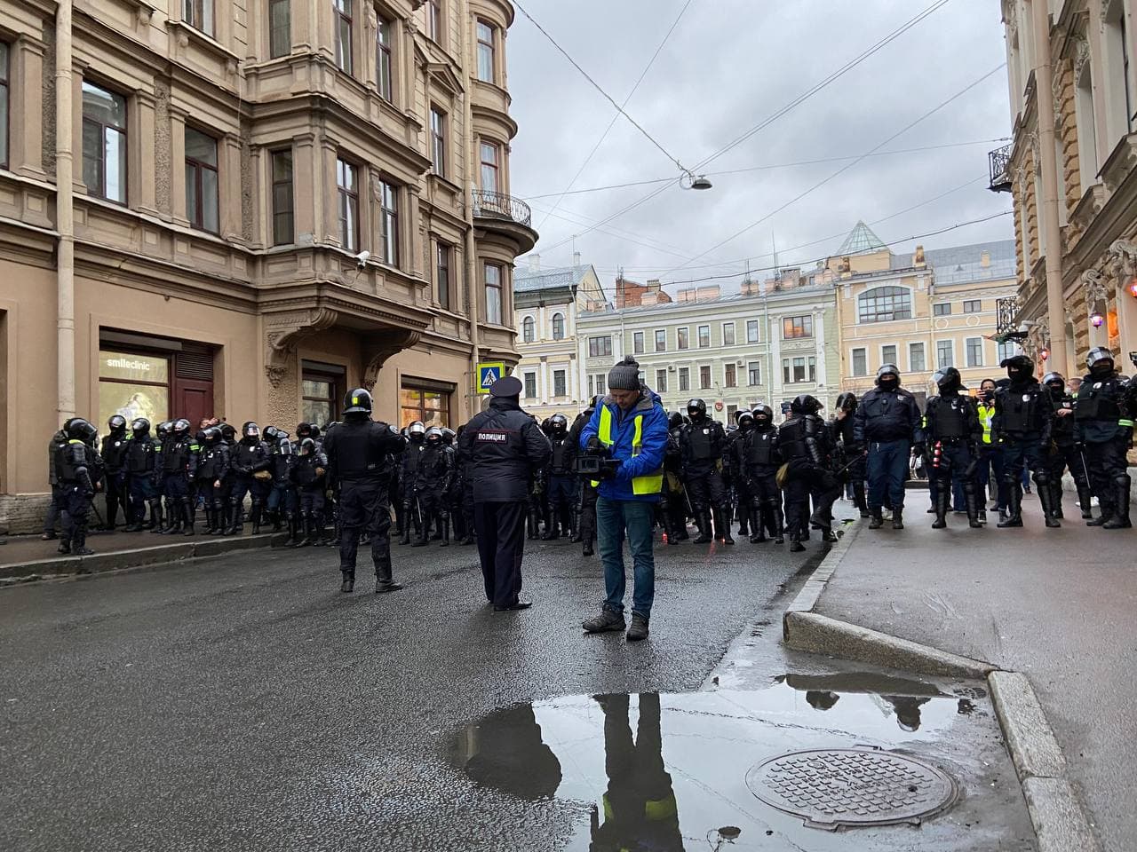 Петербург участники. Петербург переулок Гривцова. Взрыв в Дворцовой площади. Пожар в переулке Гривцова. Камера на Сенной площади СПБ.