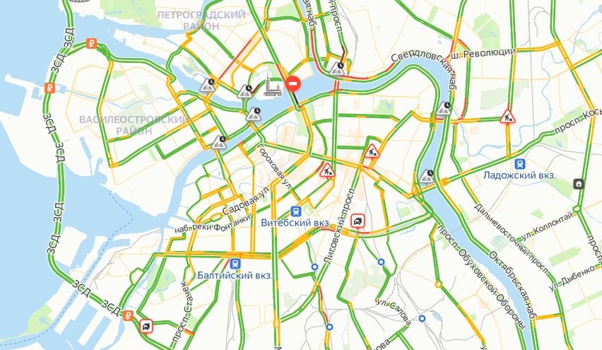 Утром в пятницу в Петербурге ожидаются 4-балльные пробки