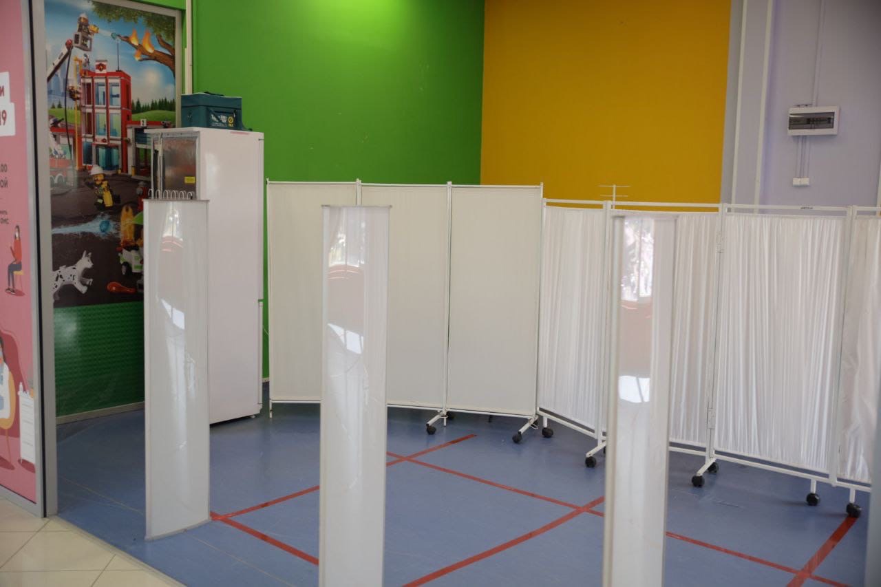 В ТЦ "Озерки" открылся новый пункт вакцинации: фоторепортаж Gazeta.SPb