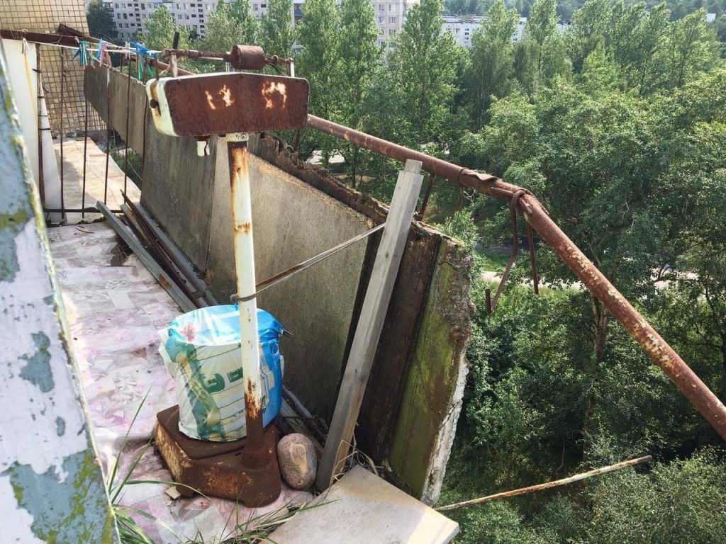 В Ленобласти следователи разберутся, почему рухнули два балкона