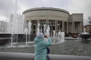 Площадь у Российской национальной библиотеки открылась после реконструкции: фоторепортаж Gazeta.SPb