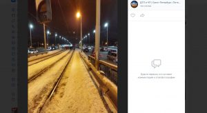 Обрыв сети привел к пробке из трамваев на Володарском мосту