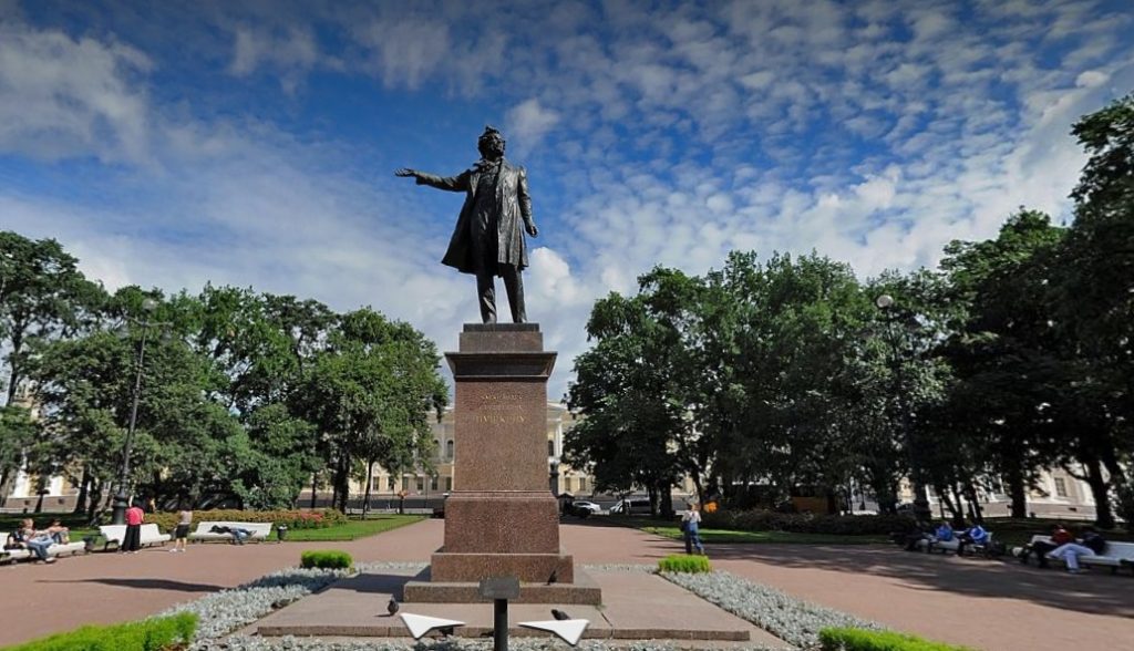 Памятник пушкину во владимире. Памятник Пушкину в Брянске. Памятник Пушкину (Ижевск). Памятник Пушкину в Туле. Памятник Пушкину в Петрозаводске.