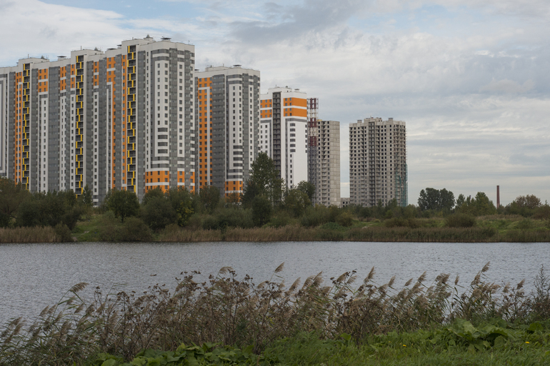 В Петербурге за полгода упал спрос на новостройки