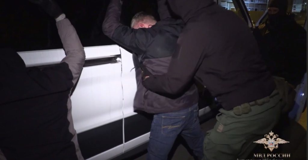 В Петербурге под суд попадет банда разбойников в париках и с гранатами