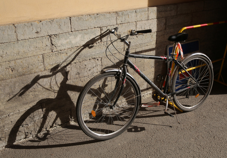 Водитель сбил школьника на велосипеде в Приморском районе Петербурга
