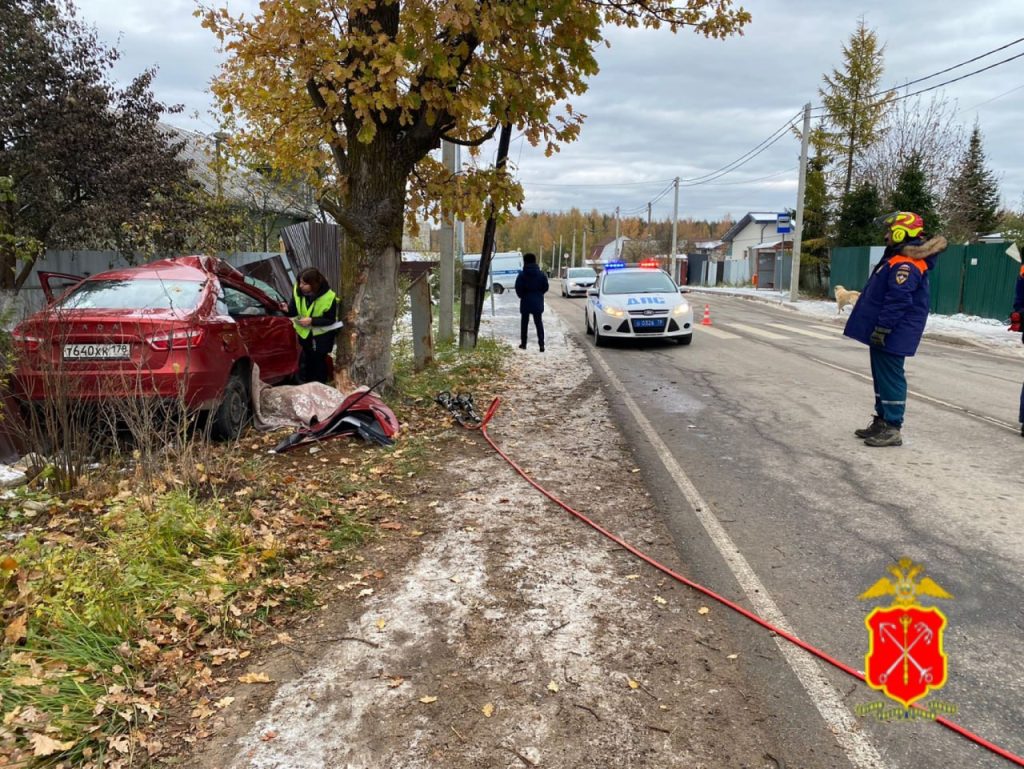 ДТП с двумя погибшими произошло в деревне Лангерево | 29.10.2023 | Санкт- Петербург - БезФормата