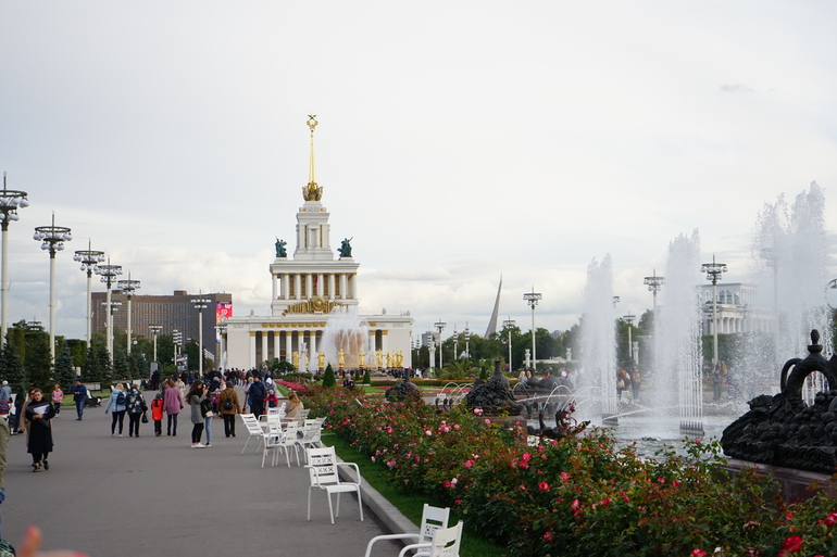 Выставку-форум «Россия» посетило больше 190 тысяч человек в первый день работы на ВДНХ