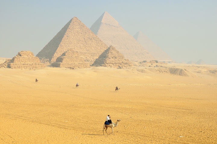 Ученые назвали загадку пирамид Гизы важнее тайн Сфинкса