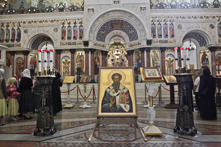 Стол угощений и подарки: как православные христиане отмечают День Николая Чудотворца