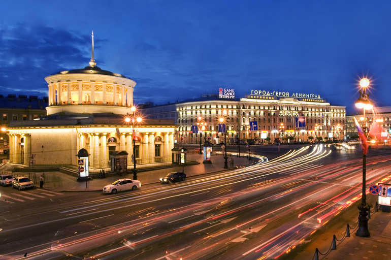 В Петербурге две станции метро будут закрывать утром и вечером из-за ремонта эскалаторов