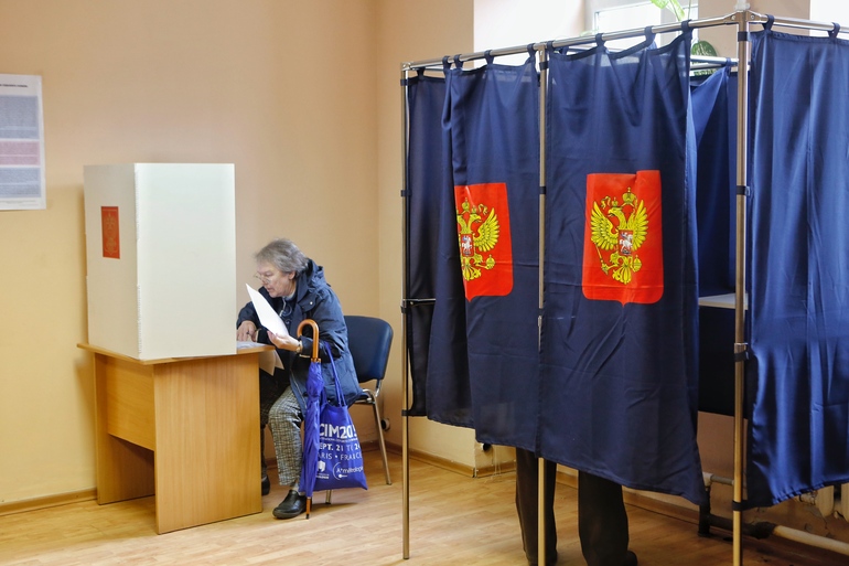 Софвед назначил дату выборов президента России