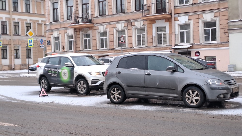 В Петербурге 13 февраля произошло не менее шести ДТП