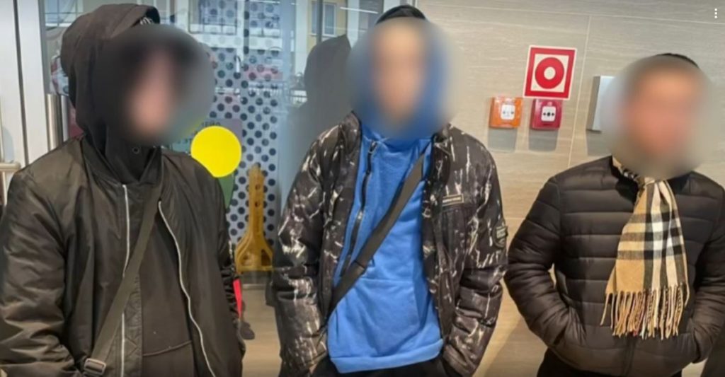 Два подростка угодили в полицию по подозрению в смертельном избиении на Лиговском
