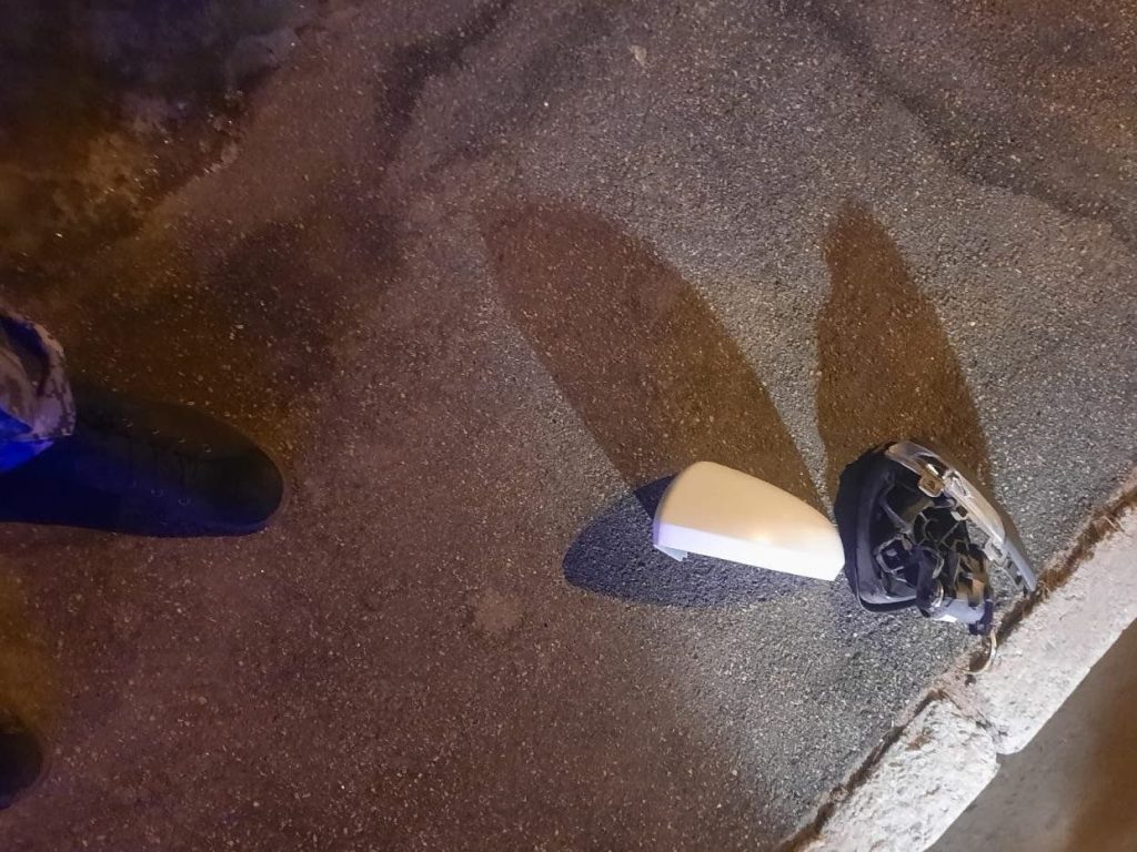 Двое нетрезвых разгромили четыре машины на Нарвской