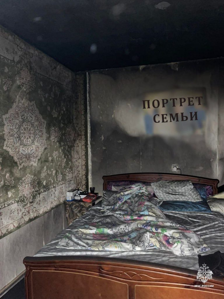 МЧС показало сгоревшие из-за сигарет квартиры петербуржцев