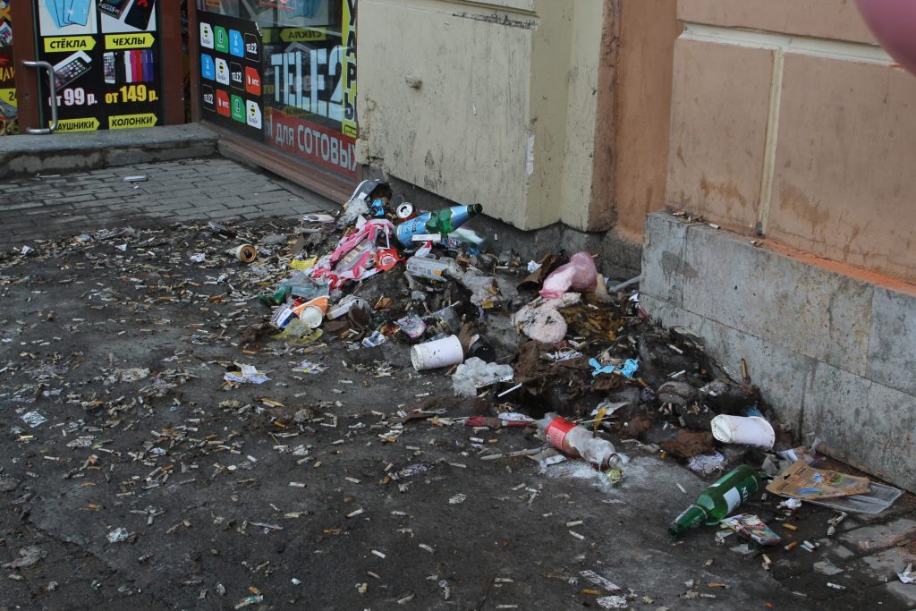 Петербуржцы за выходные написали 279 жалоб на пахнущий мусор