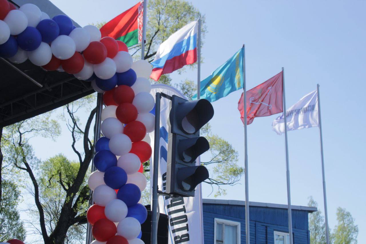 Водители автобусов посоревновались в мастерстве на фестивале SPbTransportFest