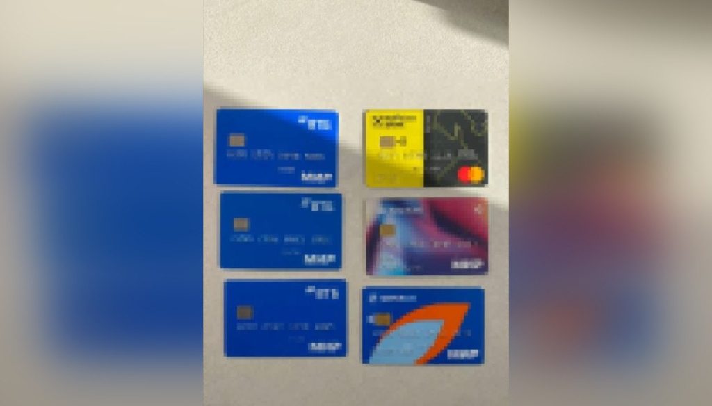 В Петербурге оперативники накрыли дропперов по делу о мошенничестве на 1,5 млн