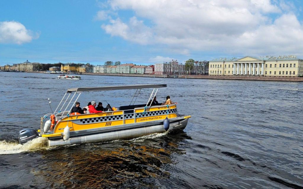 Водное такси будет возить петербуржцев от Крестовского до Парка 300-летия