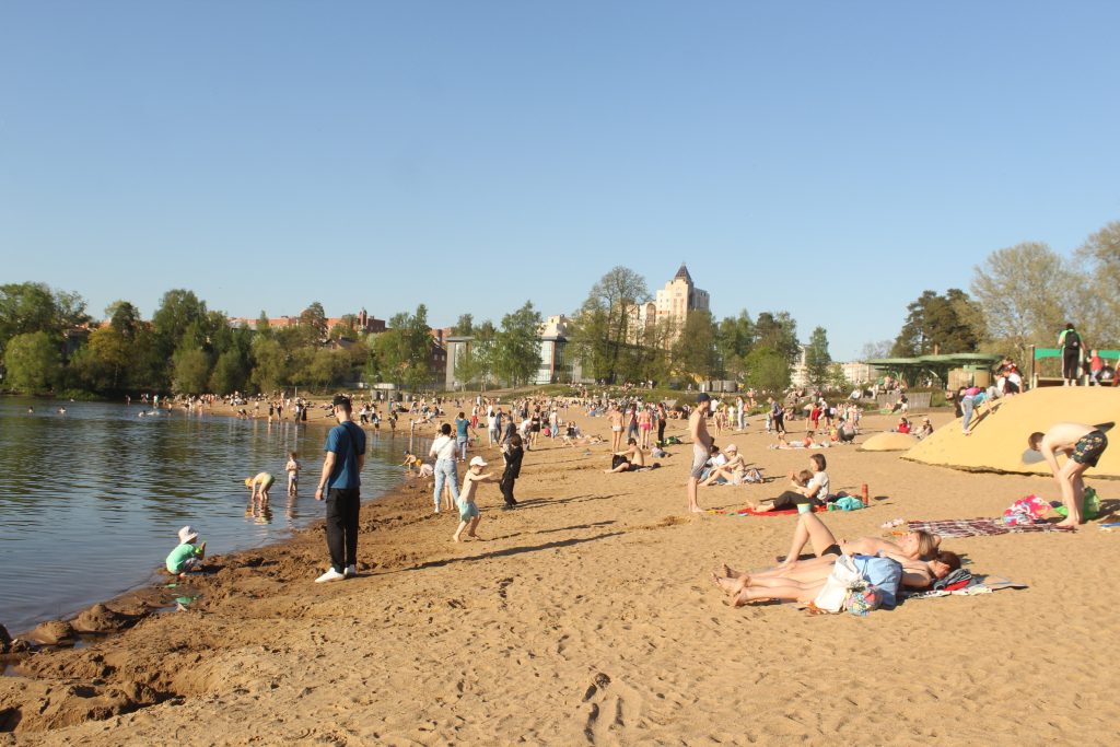 Роспотребнадзор выявил только одно пригодное озеро для купания в Петербурге