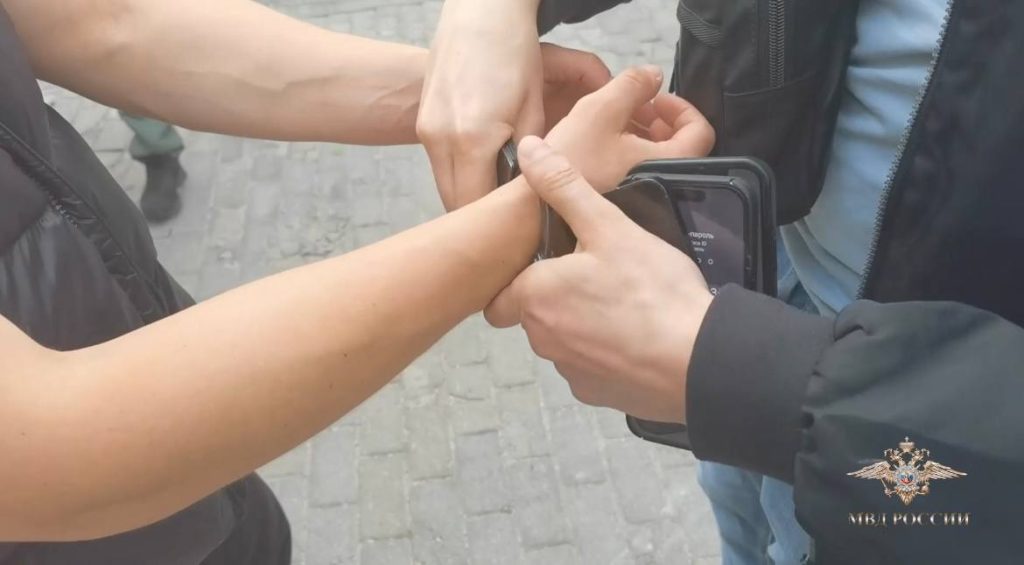 Полиция раскрыла мошенническую схему со свиданиями в ресторанах Петербурга