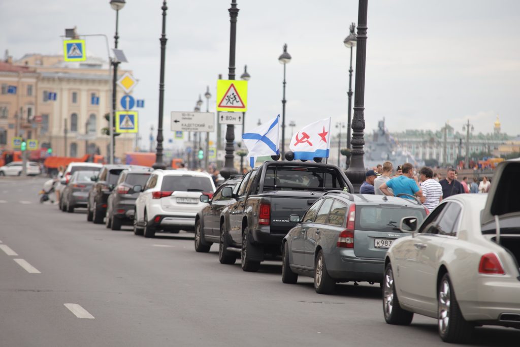 В Петербурге ограничат движение в четырех районах с 26 июля