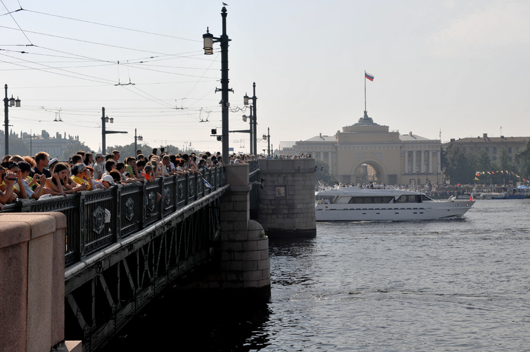 В Петербурге в столкновении катера и гидроцикла пострадал один человек