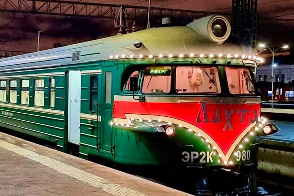Дополнительный ретропоезд «Лахта» доставит пассажиров из Петербурга до Тихвина 9 июля