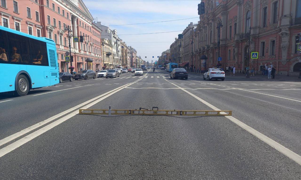 Прокуратура обнаружила просадку асфальта и глубокие колеи на Невском