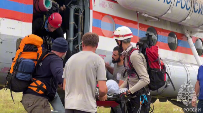 Пострадавшую туристку из Петербурга эвакуировали на МИ-8 с перевала Комлагат