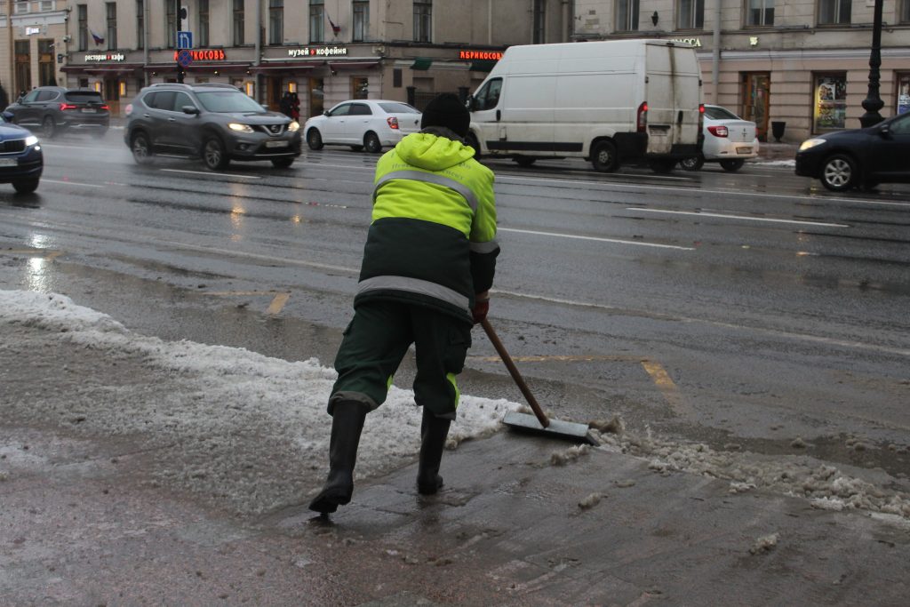 В Петербурге не нашли поставщика соли за 680 млн рублей для грядущей зимы