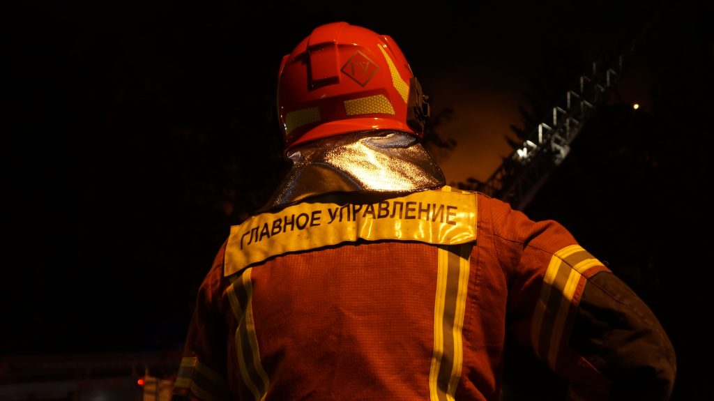 В Роспотребнадзоре не выявили опасных веществ на месте пожара на Южной дороге