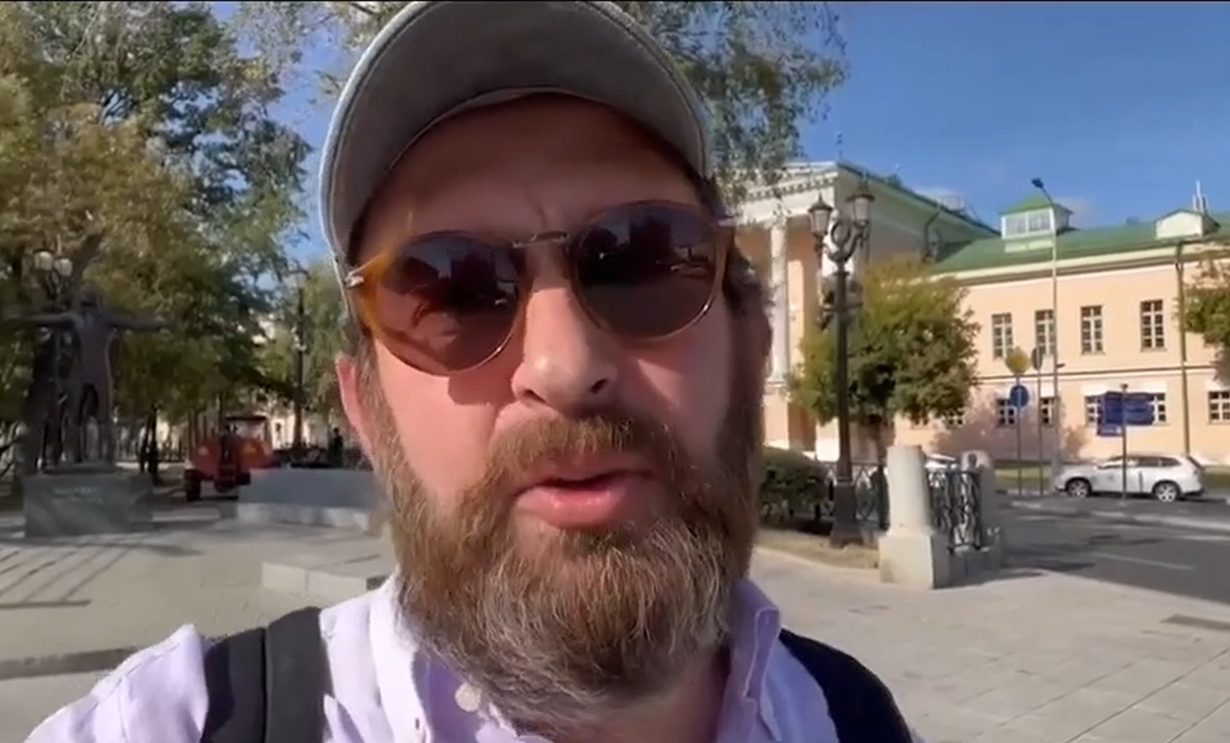 photo_5453892284874613901_w