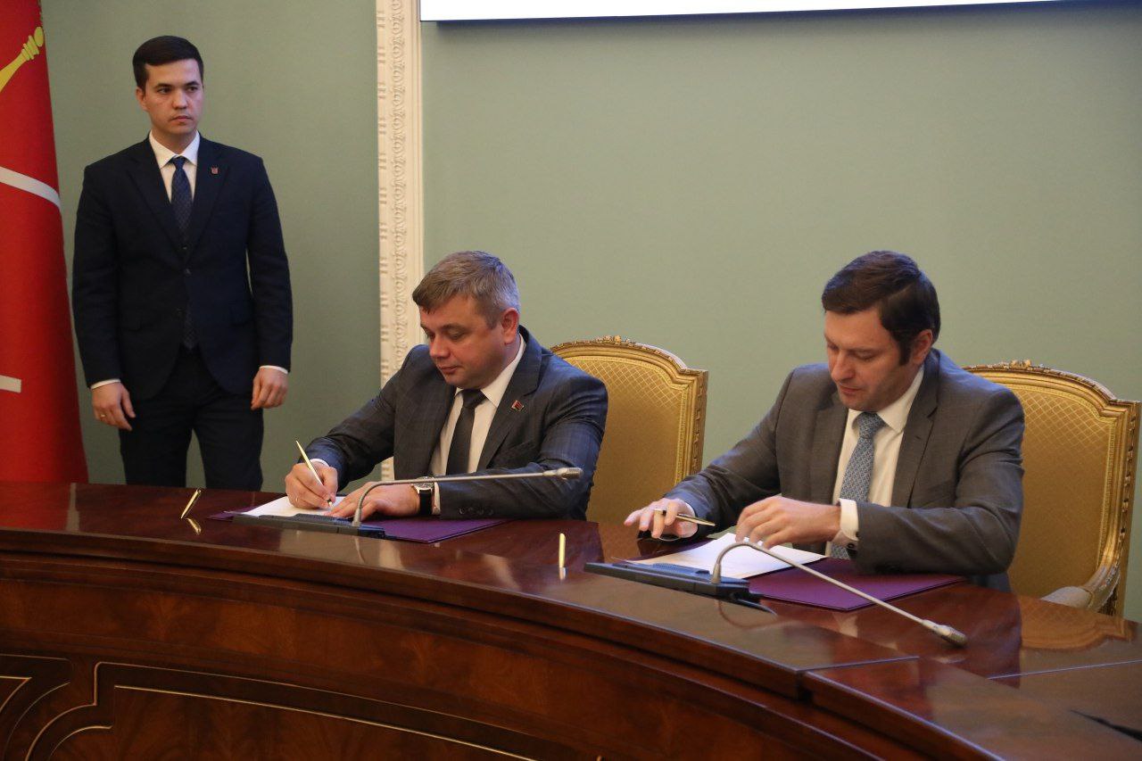 photo_5251588875577581706_y