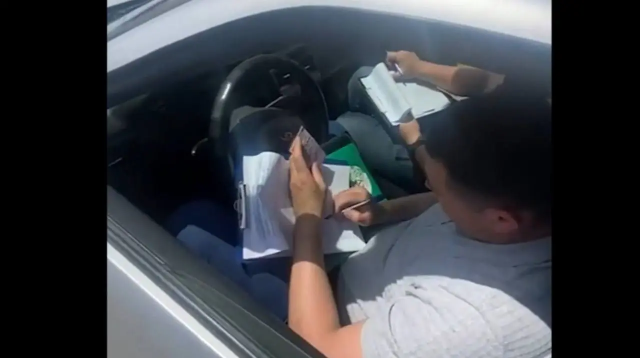 За год в Петербурге на штрафстоянку отправили 64 авто нелегальных перевозчиков